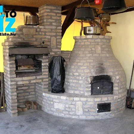 Bed and breakfast Tiz To Ueduelokoezpont Baja